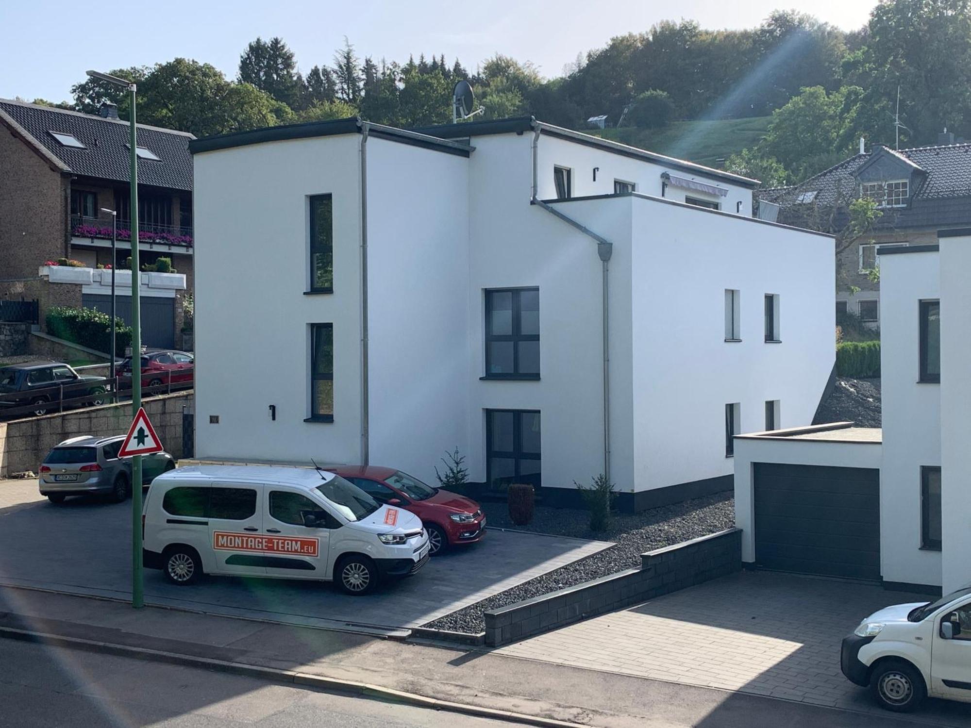 Grosse Moderne Ferienwohnung Auch Als Monteur Unterkunft Nutzbar, In Stolberg - Vicht Exterior photo